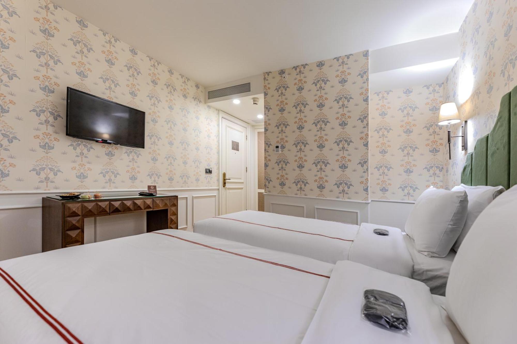 Khai Hotel Karakoey Истанбул Екстериор снимка